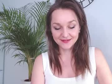 Alicialux Chaturbate stream image from February 03, 2025