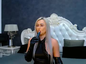 Emaboom Chaturbate stream image from February 03, 2025