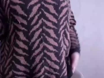 Emilywooow Chaturbate stream image from February 03, 2025