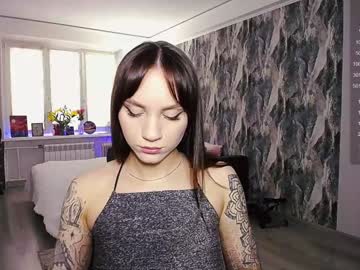 Little_Birdy Chaturbate stream image from February 03, 2025