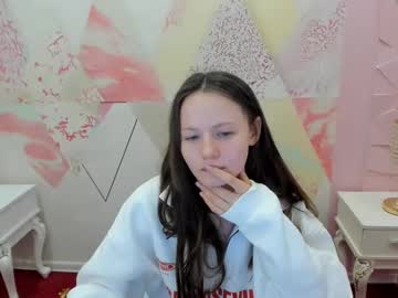 Twinsfox Chaturbate stream image from February 03, 2025