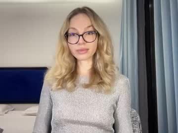 Hottymilana Chaturbate stream image from February 03, 2025