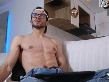 Phantom_Bigger1 Chaturbate stream image from February 03, 2025