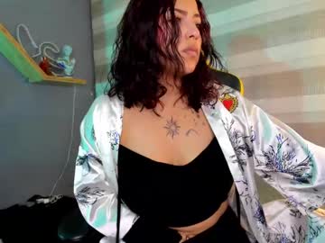 Littlelua Chaturbate stream image from February 03, 2025