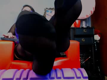 Madameluxt Chaturbate stream image from February 03, 2025