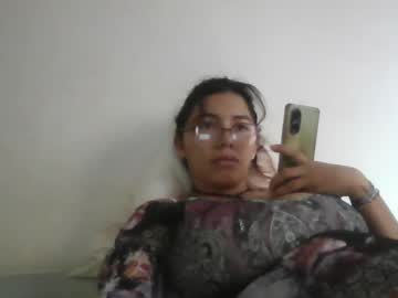Saavaghechick Chaturbate stream image from February 03, 2025