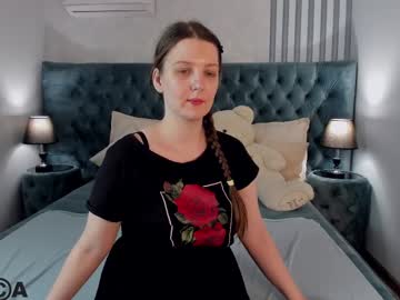 Skyeva_ Chaturbate stream image from February 03, 2025