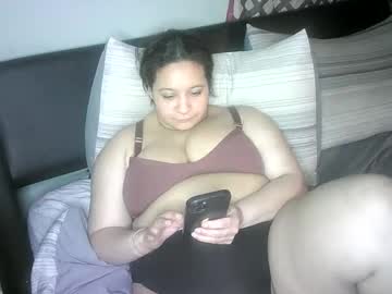 Lillenalove Chaturbate stream image from February 03, 2025