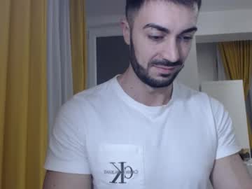 Mrluckgx Chaturbate stream image from February 03, 2025