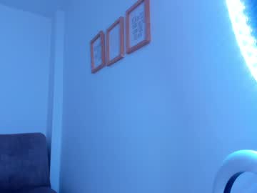 Carolinalovehot Chaturbate stream image from February 03, 2025