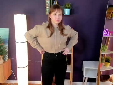 Dollycraley Chaturbate stream image from February 03, 2025