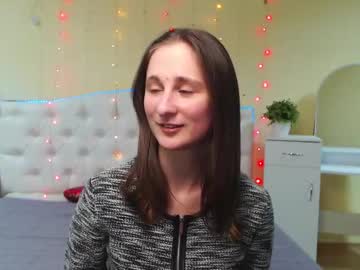 Michellee11 Chaturbate stream image from February 03, 2025