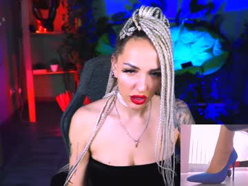 Monicamaxwel Chaturbate stream image from February 03, 2025