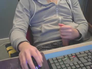 Tomin3m Chaturbate stream image from February 03, 2025