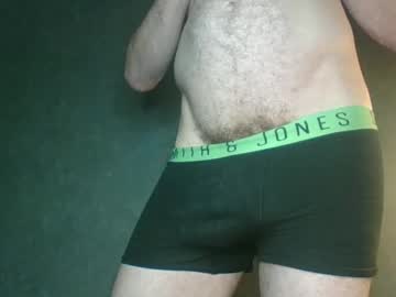 Brit_Dadbod Chaturbate stream image from February 03, 2025
