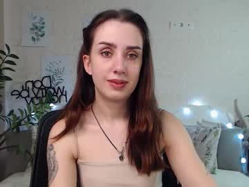 Emilylayer Chaturbate stream image from February 03, 2025