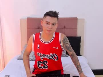 Sergio_Lux Chaturbate stream image from February 03, 2025