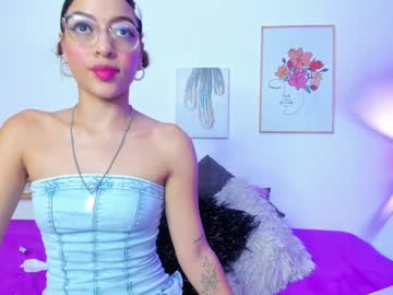 Totty8_ Chaturbate stream image from February 03, 2025