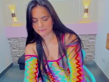 Anaisvelvet6 Chaturbate stream image from February 03, 2025