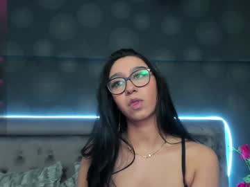 Julietshy Chaturbate stream image from February 03, 2025