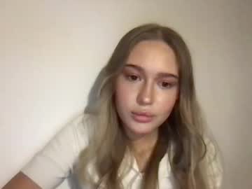 Alpinecharm Chaturbate stream image from February 03, 2025
