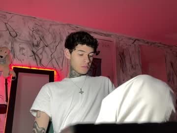 Arteemiis Chaturbate stream image from February 03, 2025