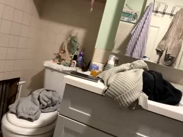 Blondebellaaa3 Chaturbate stream image from February 03, 2025