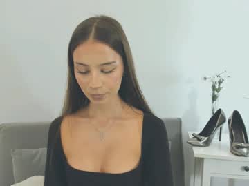 Emilycharming Chaturbate stream image from February 03, 2025
