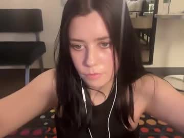 Essenalaurent Chaturbate stream image from February 03, 2025