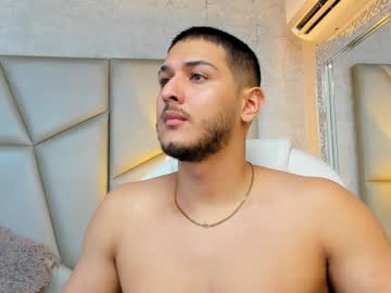 Bem_Pearsonn Chaturbate stream image from February 04, 2025