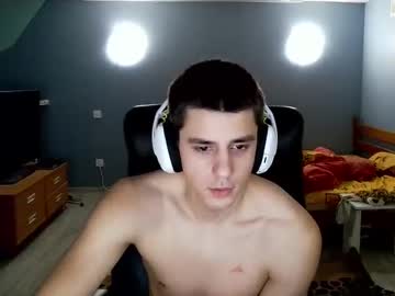 Hopee111 Chaturbate stream image from February 04, 2025