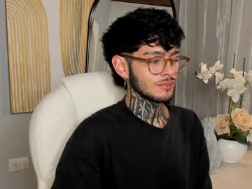 Mihailleroy Chaturbate stream image from February 04, 2025
