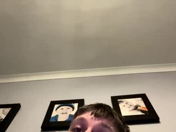 Skuzzy25 Chaturbate stream image from February 04, 2025