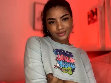 Carlymonroee_ Chaturbate stream image from February 04, 2025