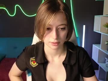 Carolinaares Chaturbate stream image from February 04, 2025