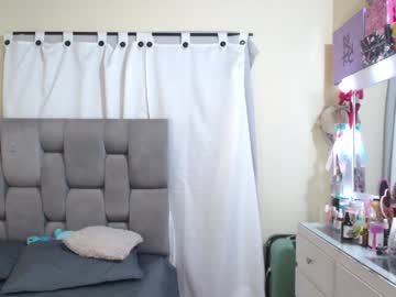 Emily_Poarch Chaturbate stream image from February 04, 2025