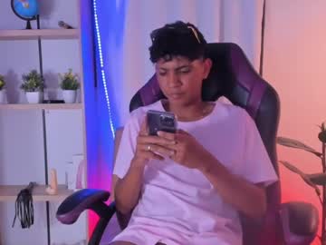 Kimerico_04 Chaturbate stream image from February 04, 2025