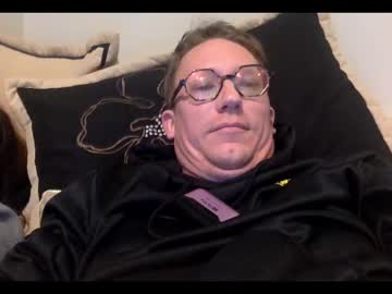 Queenketzeleh Chaturbate stream image from February 04, 2025