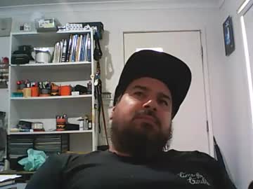 Theozbeardguy Chaturbate stream image from February 04, 2025