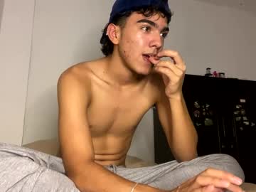 Tom_Desire Chaturbate stream image from February 04, 2025