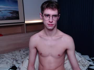 Alfie_Evanss Chaturbate stream image from February 04, 2025