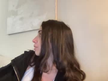 Anastasiapetitegirll Chaturbate stream image from February 04, 2025