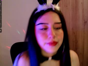 Sunnyhottt Chaturbate stream image from February 04, 2025