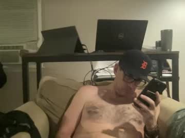 Dadmonsterck Chaturbate stream image from February 04, 2025
