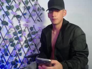 Aron_Gomez Chaturbate stream image from February 04, 2025