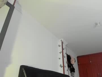 Fiore_Sanz Chaturbate stream image from February 04, 2025