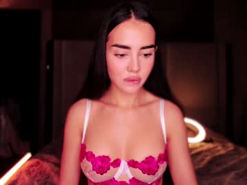 Lil_Gabbyg Chaturbate stream image from February 04, 2025