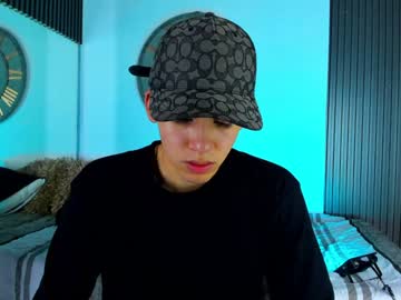 Mike_0233 Chaturbate stream image from February 04, 2025