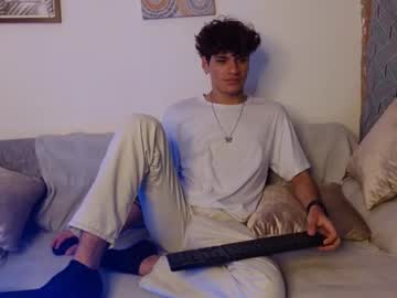 Themilow Chaturbate stream image from February 04, 2025
