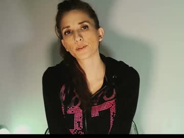 Tiannarae Chaturbate stream image from February 04, 2025